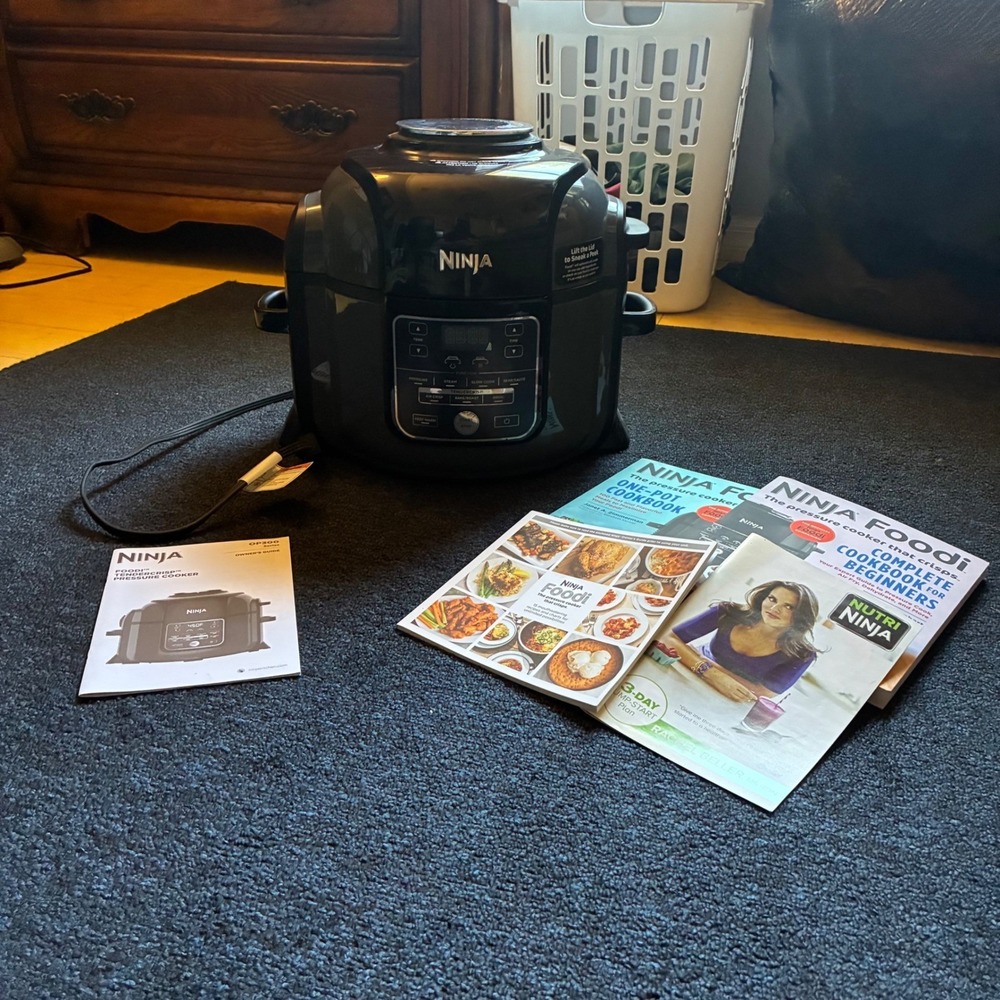 Ninja Foodi OP300 107 Pressure Cooker Black Air Fryer Multi-Cookerw/ Cookbooks